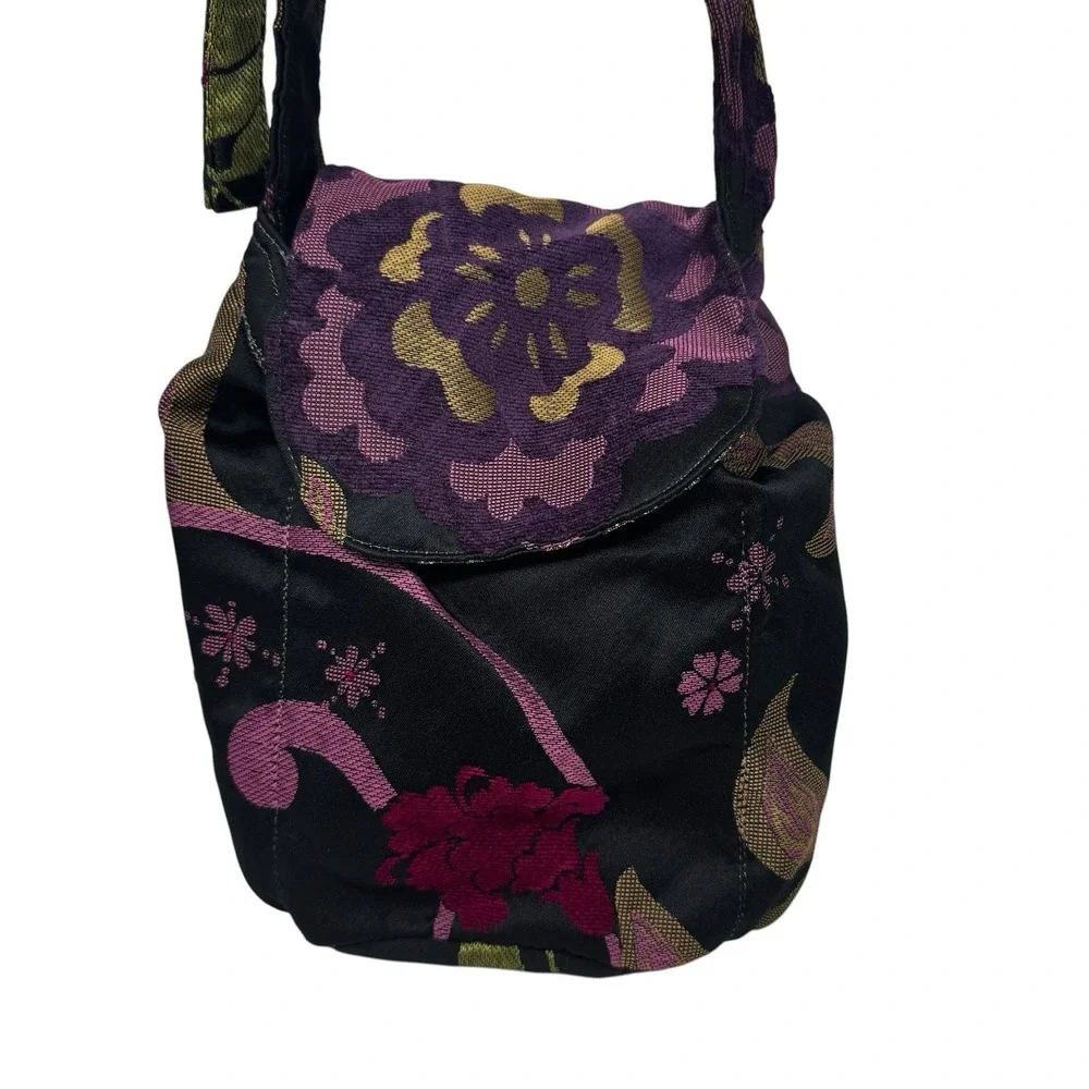Hobo Floral Art Tapestry Crossbody Bag Purple Woman Snap Closure